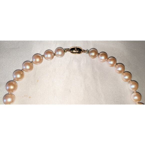 Vintage MONET Hand Knotted Faux Pearls Strand Necklace Goldtone Metal Clasp 15" - Picture 2 of 5